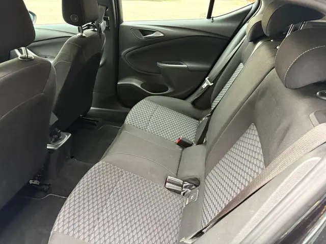 Opel Astra 1.4 2016 Benzine 13