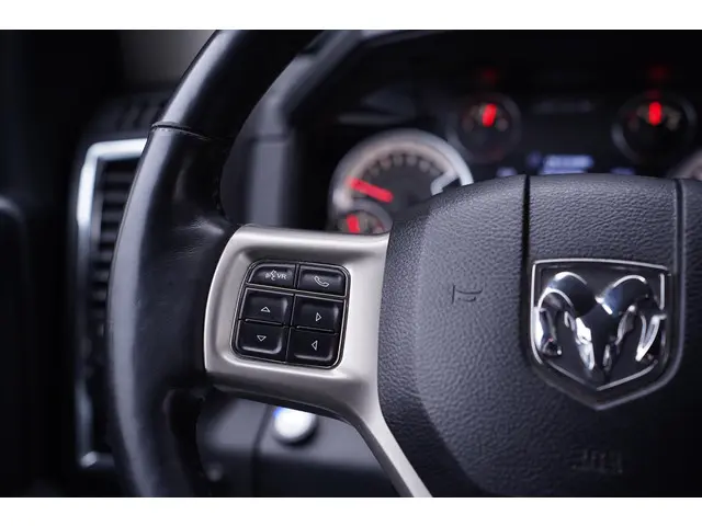 Dodge Ram 1500 5.7 V8 4x4 Crew Cab 5'7 Rebel 2019 Benzine 23