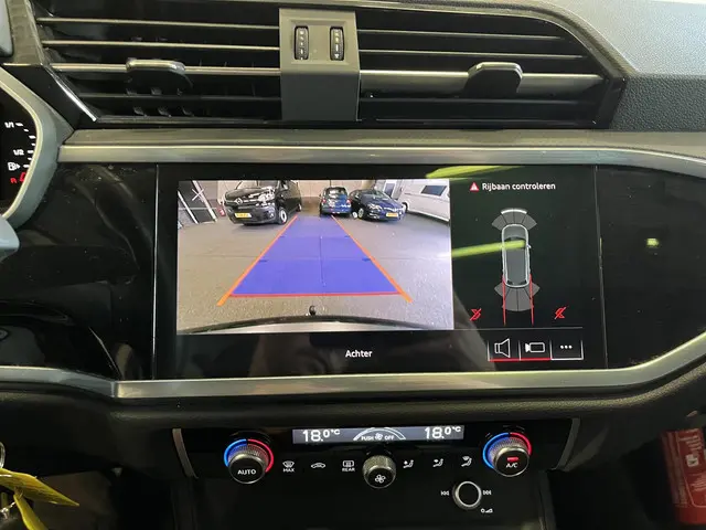 Audi Q3 35 TFSI S Line S-Tronic Aut. 2021 Benzine 25