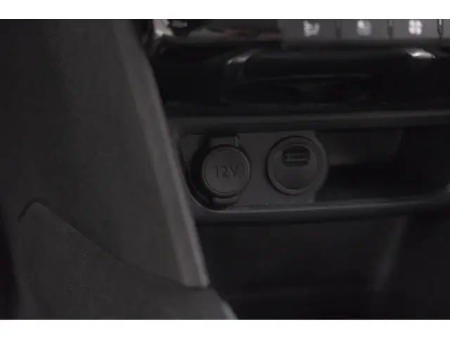 Peugeot 208 PureTech 110 Tech Edition 2018 Benzine 43