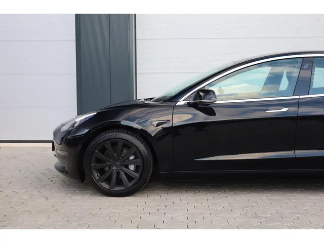 Tesla Model 3 Long Range AWD 75 kWh 2019 Elektrisch 6