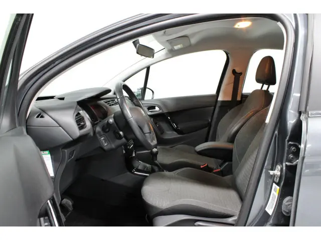 Citroën C3 1.2 PureTech Collection 2015 Benzine 12