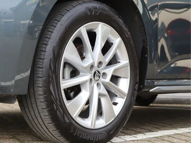 Škoda Kamiq 1.5 TSI ACT Business Edition 2020 Benzine 11