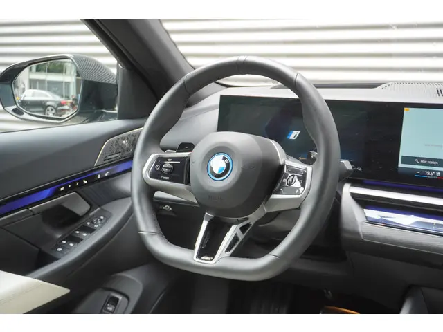 BMW 5 Serie 550e xDrive 2024 Hybride Benzine 14