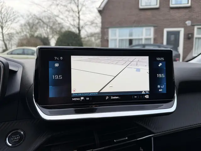 Peugeot 208 1.2 PureTech 2020 Benzine 20