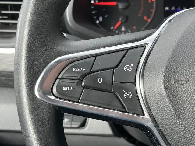 Renault Trafic 2.0 dCi 150 T29 L2H1 DC Luxe 2023 Diesel 23