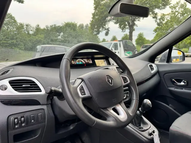 Renault Grand Scénic 1.4 TCe Expression 2012 Benzine 18
