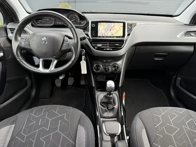 Peugeot 2008 1.2 PureTech Signature 2019 Benzine 7