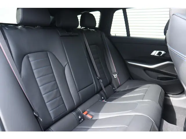BMW 3 Serie Touring 330e 2025 Hybride Benzine 10
