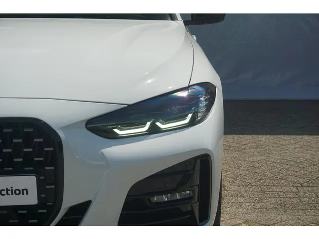 BMW 4 Serie Coupé 420i 2024 Benzine 35
