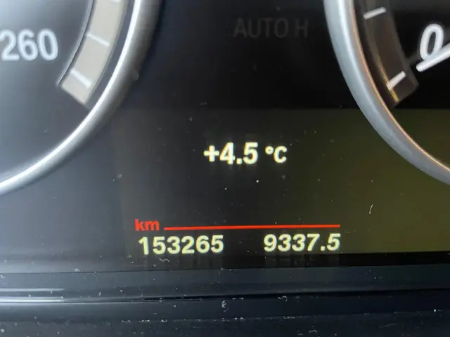 BMW X3 XDrive20i High Executive 2015 Benzine 12