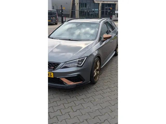 SEAT Leon ST 2.0 TSI CUPRA 300 400+PK 2017 Benzine 2