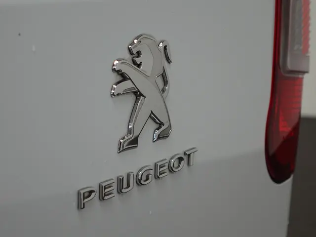 Peugeot Partner 100pk L1 2023 Diesel 10
