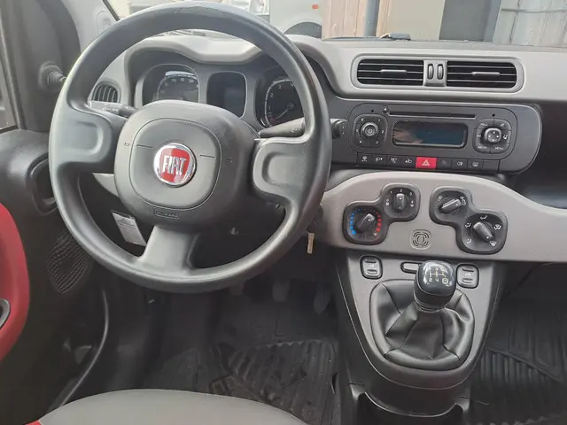 Fiat Panda 1.2 Edizione Cool 2015 Benzine 7