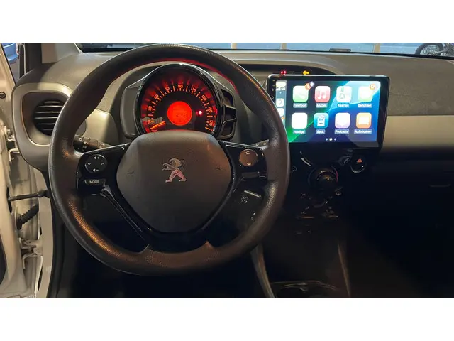 Peugeot 108 1.0 e-VTi Active, Airco, Carplay 2017 Benzine 10