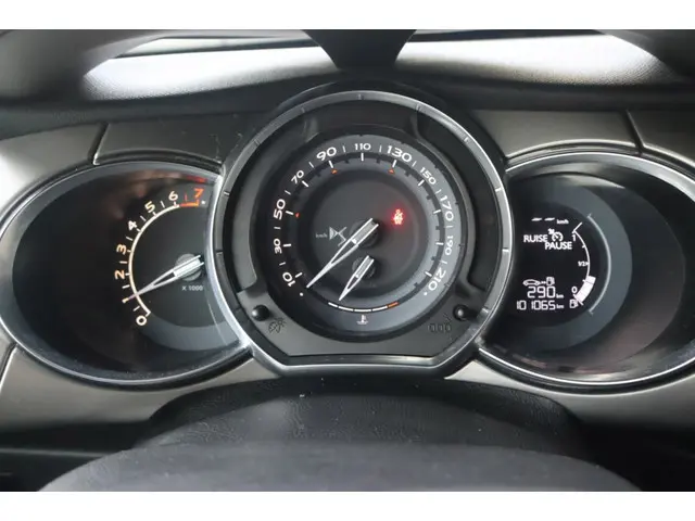 DS DS 3 1.2 PureTech So Chic 2017 Benzine 10