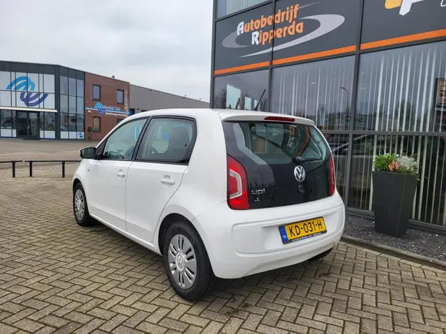 Volkswagen up! 1.0 move up! BlueMotion 2016 Benzine 7