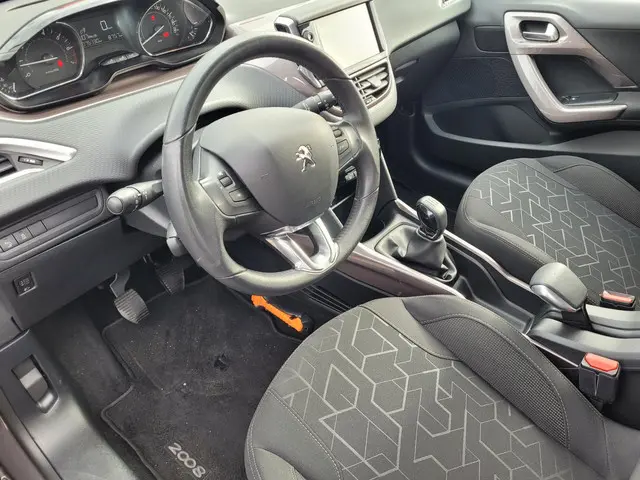 Peugeot 2008 1.2 VTi Active 2013 Benzine 8