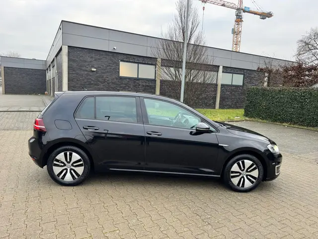 Volkswagen e-Golf E-Golf 2015 Elektrisch 14