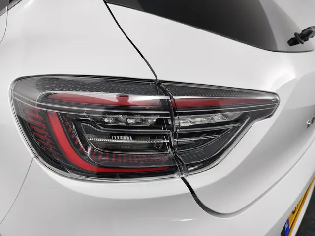 Renault Clio 1.0 TCe 90 GPF techno 2024 Benzine 36