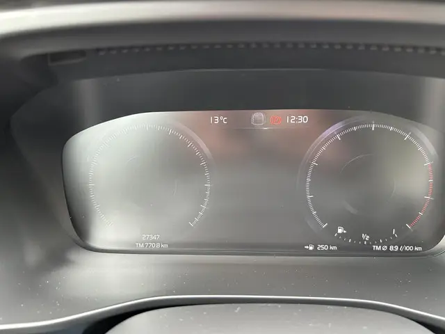 Volvo XC40 2.0 B4 Business Pro 2020 Hybride Benzine 19