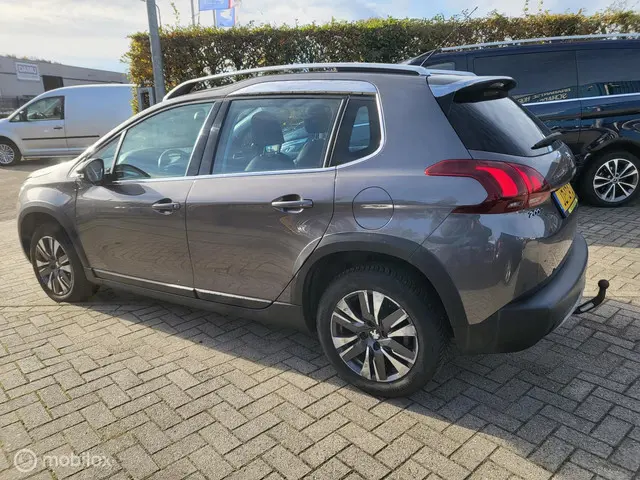 Peugeot 2008 1.2 PureTech Allure 2016 Benzine 8