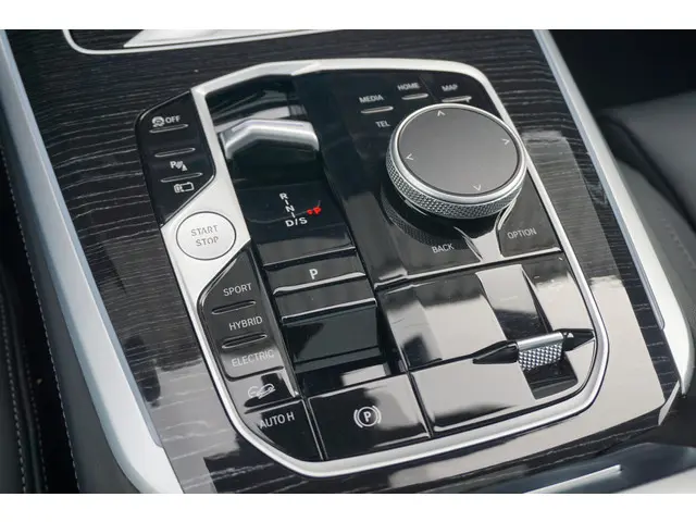 BMW X5 xDrive50e 2024 Hybride Benzine 12