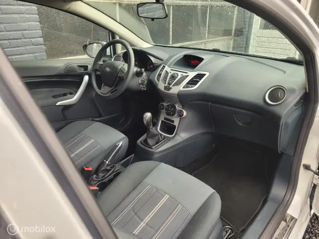 Ford Fiesta 1.25 Limited | AIRCO | 111.000KM | 2012 Benzine 2