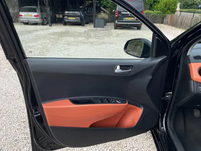 Hyundai i10 1.0i i-Motion Airco, USB, 14 inch 2014 Benzine 8