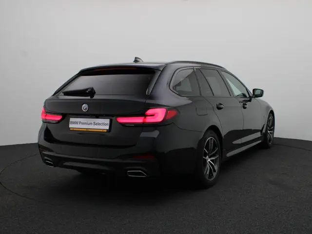 BMW 5 Serie Touring 530e 2023 Hybride Benzine 2