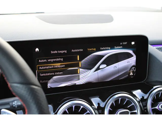 Mercedes-Benz B-Klasse 180 AMG 2019 Benzine 19