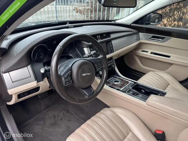 Jaguar XF 2.0d Portfolio 2016 Diesel 12