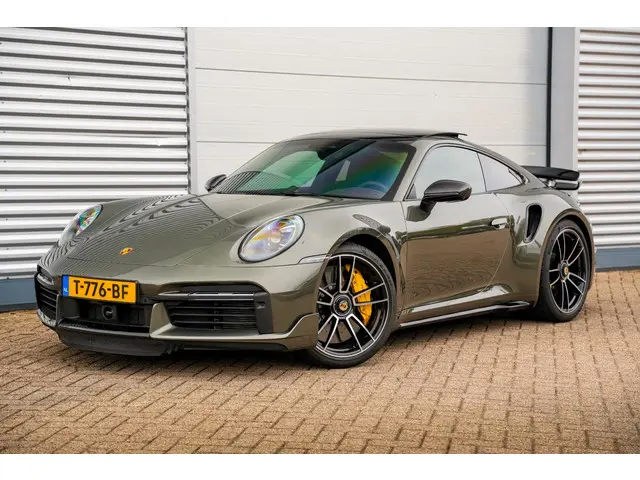 Porsche 911 3.8 Turbo S 2023 Benzine 44