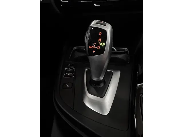 BMW 3 Serie 340i Touring Sportline 340i 2019 Benzine 18