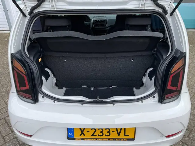 Volkswagen up! 3