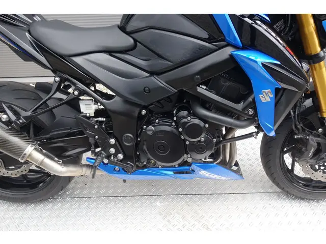 Suzuki GSX GSX-S 750 ABS 2017 Benzine 9