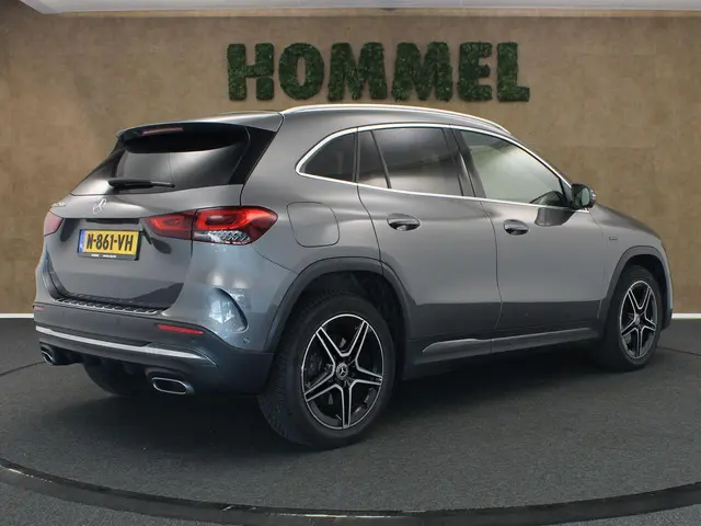 Mercedes-Benz GLA 250 e Style 2020 Hybride Benzine 7