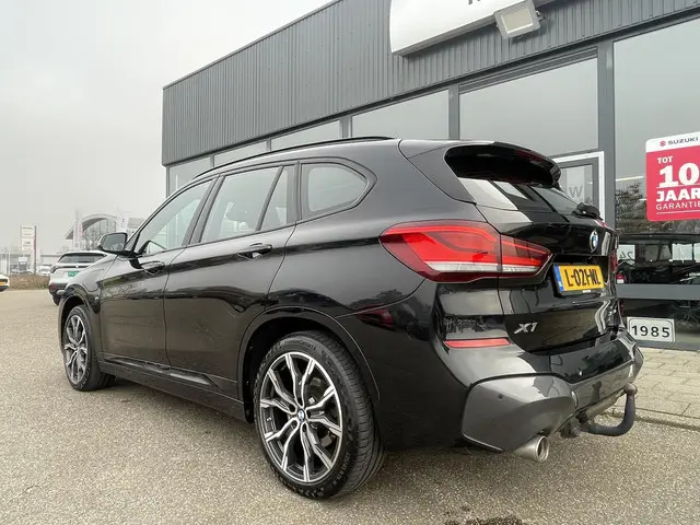 BMW X1 xDrive25e eDrive Edition 2021 Hybride Benzine 4