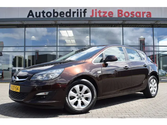 Opel Astra 1.4 Turbo Business + 2014 Benzine