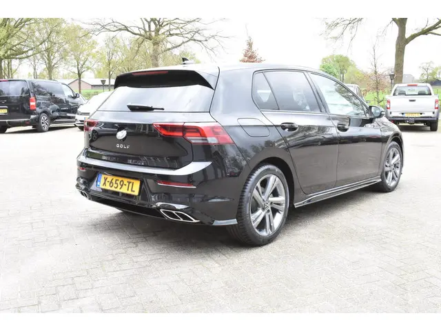 Volkswagen Golf 1.5 TSI R-Line 2023 Benzine 4