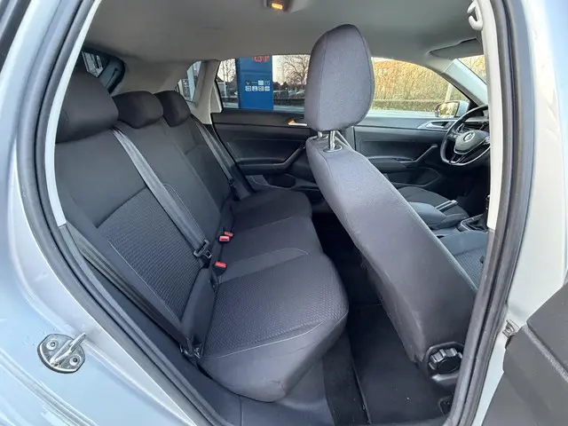 Volkswagen Polo 1.0 TSI Beats 2018 Benzine 23