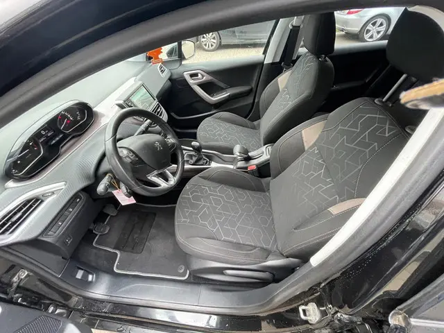 Peugeot 2008 3
