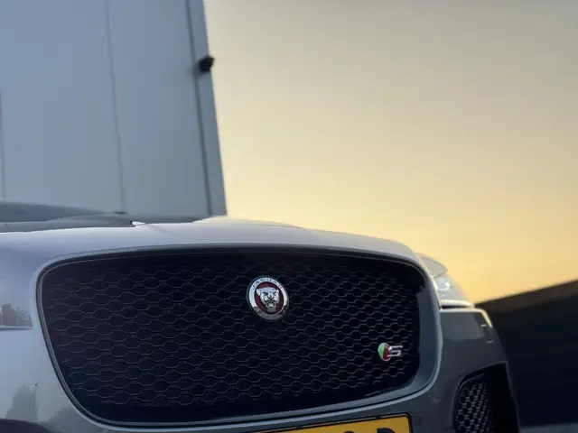 Jaguar F-PACE 3.0 S AWD 30d 2016 Diesel 17