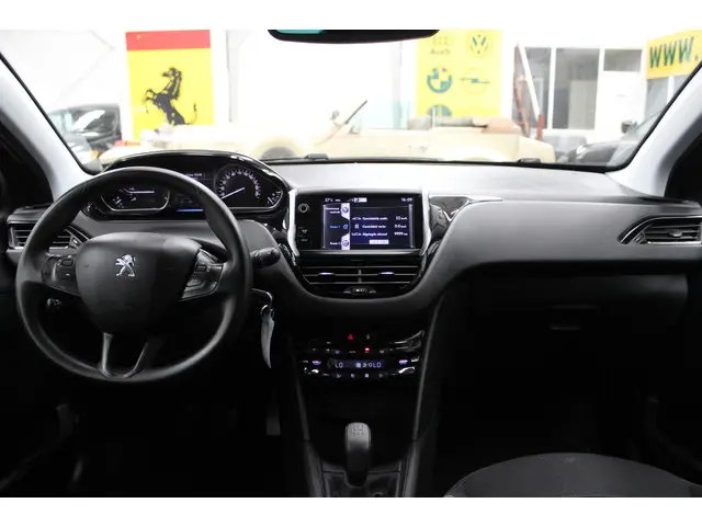 Peugeot 208 1.4 VTi Envy 2012 Benzine 8