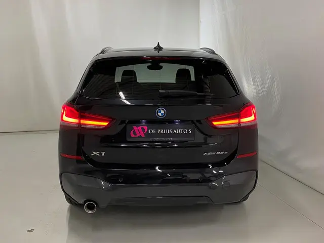 BMW X1 xDrive25e Executive 2021 Hybride Benzine 36