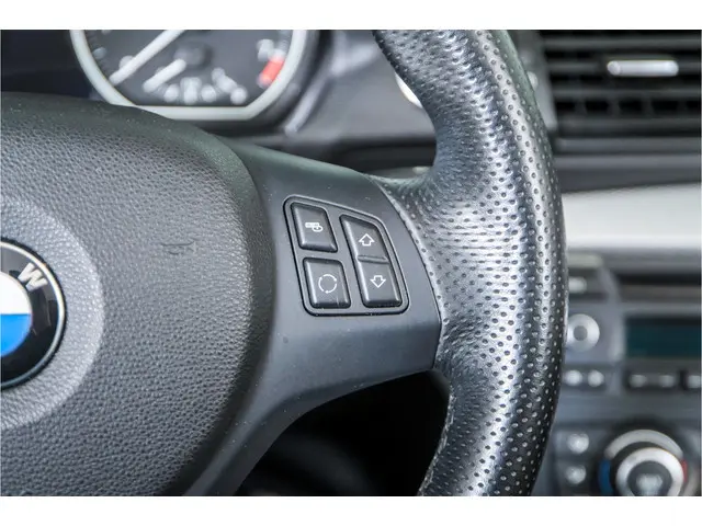 BMW 1 Serie Cabrio 120i High Executive 2012 Benzine 20