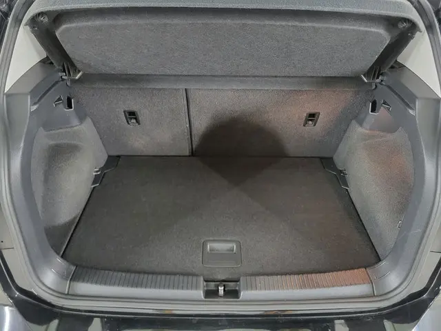 Volkswagen T-Cross 1.0 TSI Life Business 2020 Benzine 10