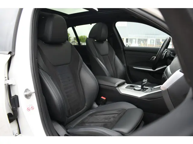 BMW 3 Serie Touring 330e M-Sport 2020 Hybride Benzine 57