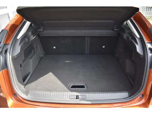 Citroën C4 Puretech EAT8 Business Plus 2021 Benzine 38