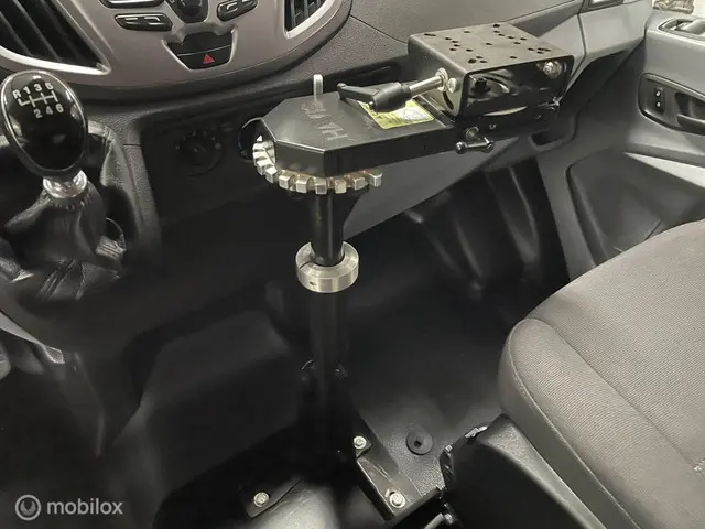 Ford Transit 350 2.0 TDCI L3H2 Ambiente 2018 Diesel 10